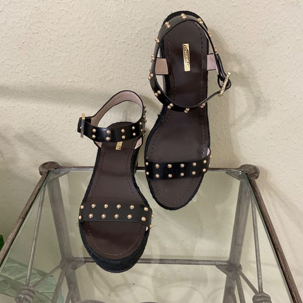 Louise et Cie Onika shoes Women’s size 8.5 wedge sandals Studded Ankle Strap